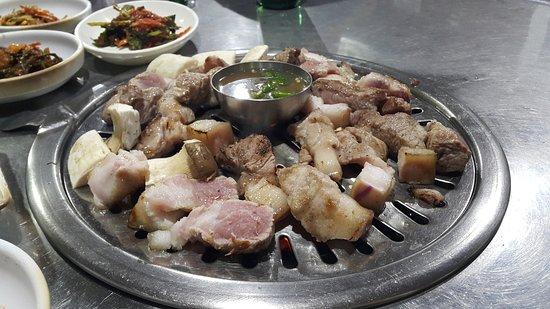 Agungi Briquet House